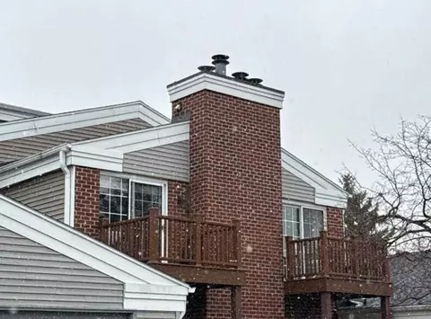 n17w26865 E Fieldhack #H, Pewaukee, WI 53072