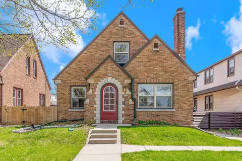 4248 S 1st, Milwaukee, WI 53207
