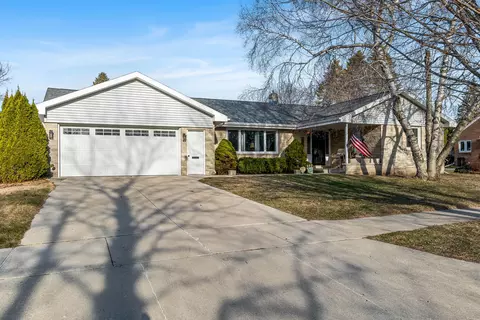 1334 N 9th, Manitowoc, WI 54220