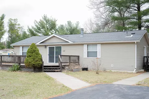 152 Lake Shr, Wisconsin Dells, WI 53965