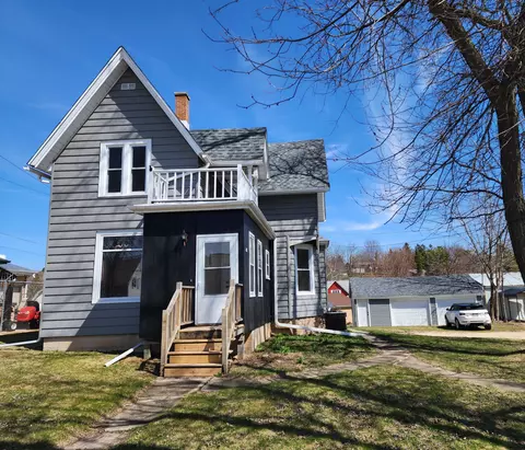 110 N Main, Iron Ridge, WI 53035