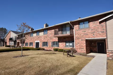 n84w15979 Menomonee #108, Menomonee Falls, WI 53051