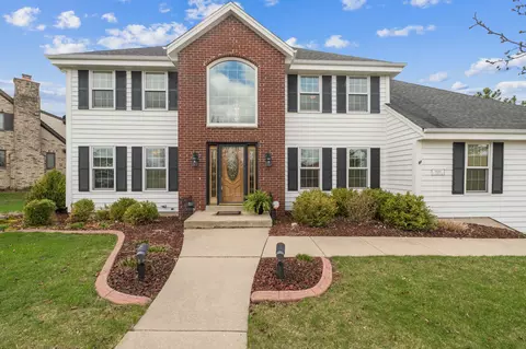 w140n5361 Saint Andrews, Menomonee Falls, WI 53051