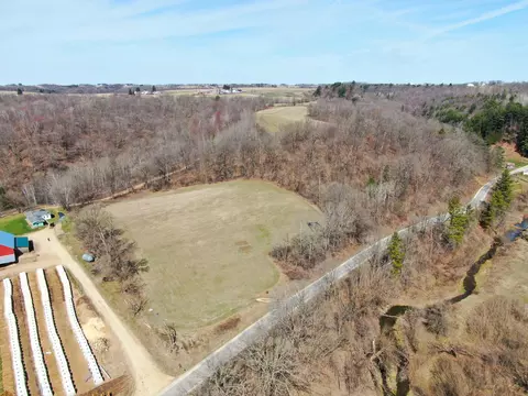 S1083 Knapp Valley, Clinton, WI 54667