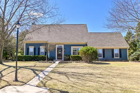 930 Calico, Waukesha, WI 53186