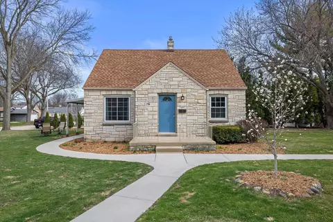 8246 W Montana, West Allis, WI 53219