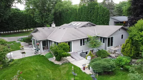 448 Pebble Crk, Wales, WI 53183