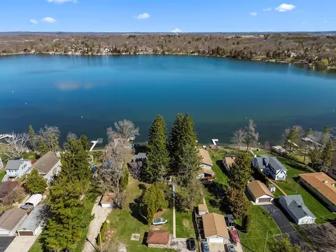 w874 Shorewood Drive, East Troy, WI 53120