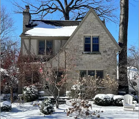 6041 N Kent, Whitefish Bay, WI 53217