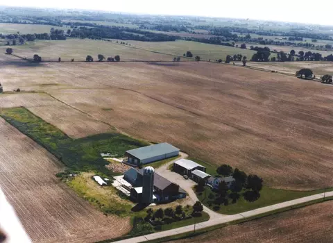 w11360 Raube Road, Springvale, WI 53919