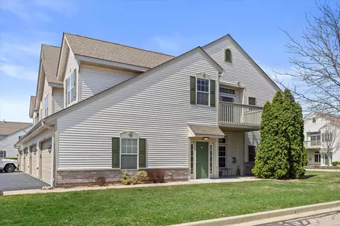 1058 Stratford #202, Mount Pleasant, WI 53406