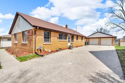 2870 S 103rd, West Allis, WI 53227