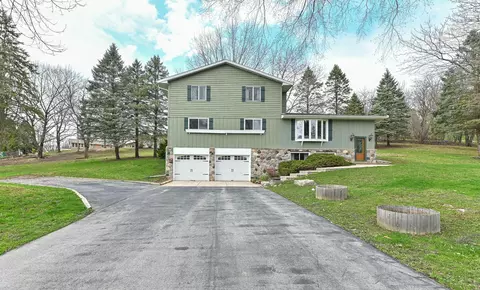 w226s4691 Weber, Waukesha, WI 53189