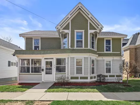 219 N N Ctr #219 1/2, Jefferson, WI 53549