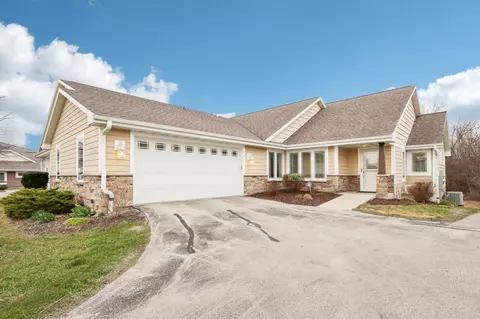 6169 W Woodview, Greenfield, WI 53220