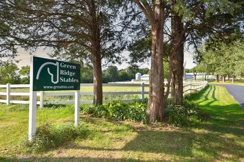 n44w26098 Lindsay, Pewaukee, WI 53072