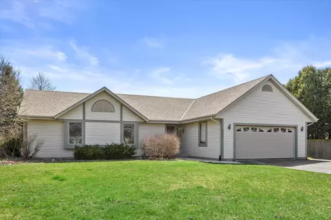 9015 Dunkelow, Franksville, WI 53126
