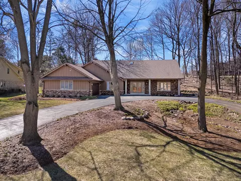 19195 Killarney, Brookfield, WI 53045