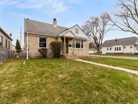 5377 N 39th, Milwaukee, WI 53209