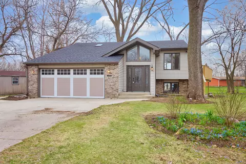 330 E Lawn, Salem Lakes, WI 53170