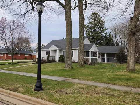 615 N Broad, Elkhorn, WI 53121