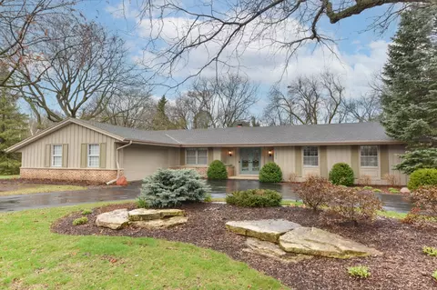 6275 Parkview, Greendale, WI 53129