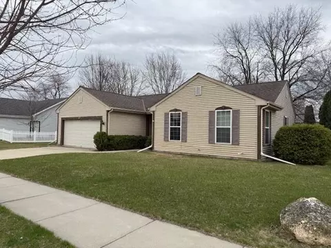 93 Cleveland, Hartford, WI 53027