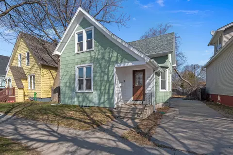 912 Clara, Sheboygan, WI 53081