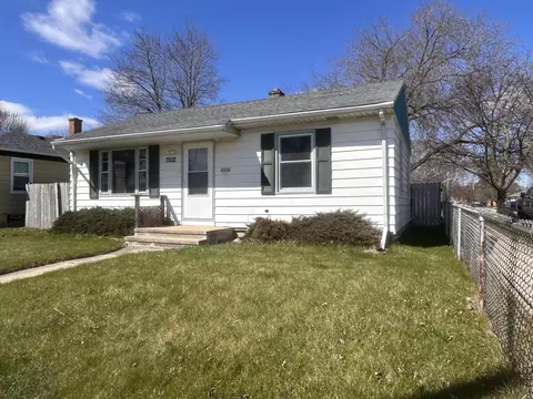 7002 39th, Kenosha, WI 53142