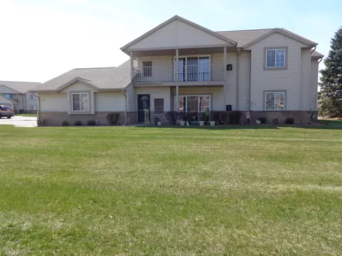 833 E Loos #4, Hartford, WI 53027