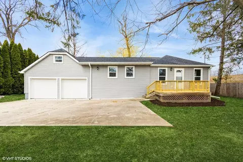 801 E Wisconsin, Pewaukee, WI 53072