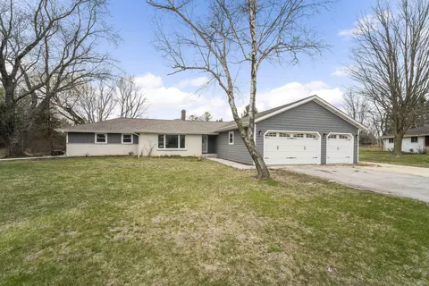1622 Sharon, Grafton, WI 53024
