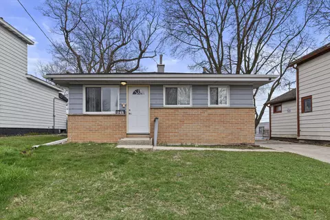 1217 N Wisconsin, Racine, WI 53402