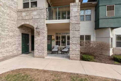 460 N Silverbrook #103, West Bend, WI 53090