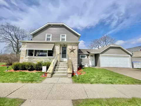 702 Cleveland, Watertown, WI 53098