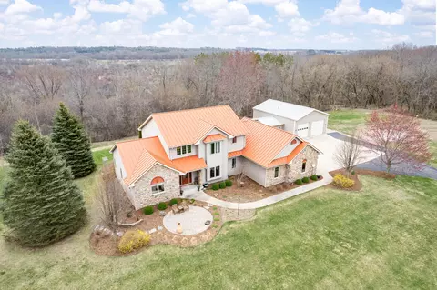 n516 Barry Road, Shields, WI 53098