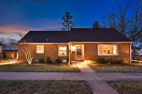8104 W Lorraine, Milwaukee, WI 53222