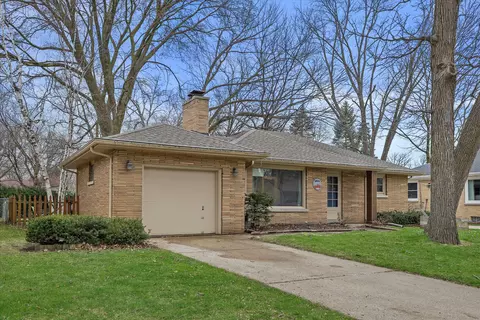 7435 W Dakota, West Allis, WI 53219
