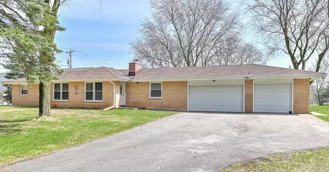 11030 N Buntrock, Mequon, WI 53092