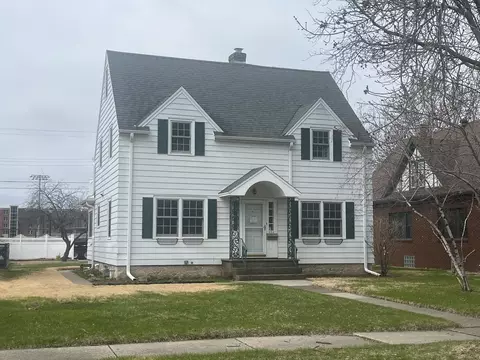 623 22nd, La Crosse, WI 54601