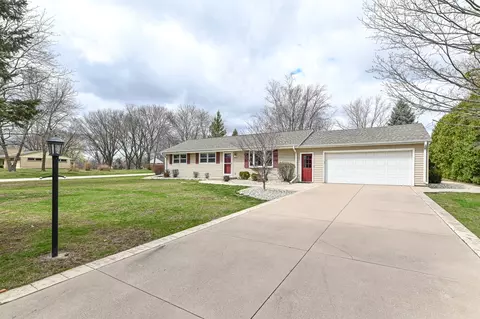 16660 Golf, Brookfield, WI 53005