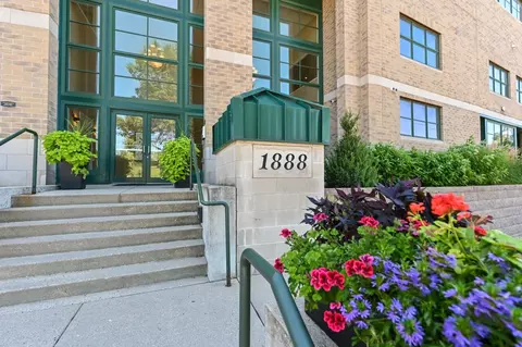 1888 N Water #109, Milwaukee, WI 53202