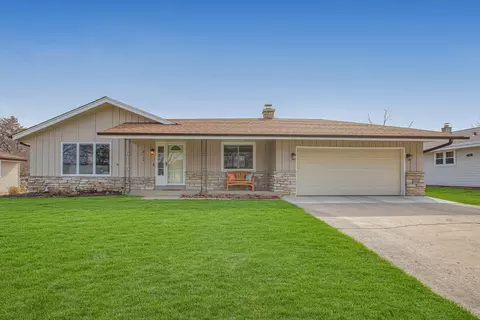 6134 S 38th, Greenfield, WI 53221