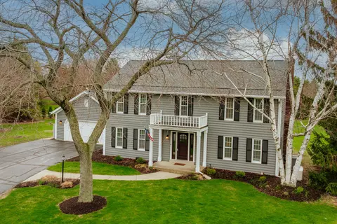 11 Cherrywood, Wind Point, WI 53402
