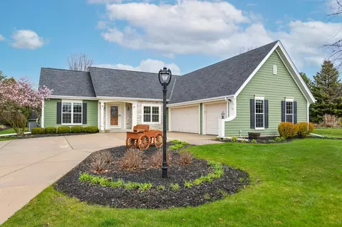 8715 S Eagle, Oak Creek, WI 53154
