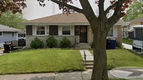 929 Ostergaard, Racine, WI 53406