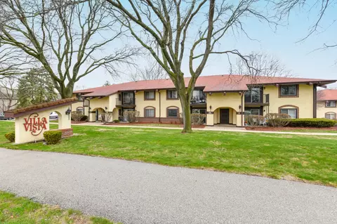 n82w13506 Fond Du Lac #A208, Menomonee Falls, WI 53051