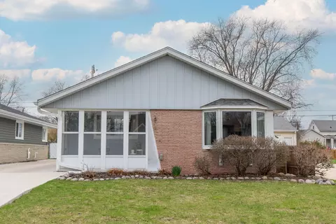2229 N 115th, Wauwatosa, WI 53226