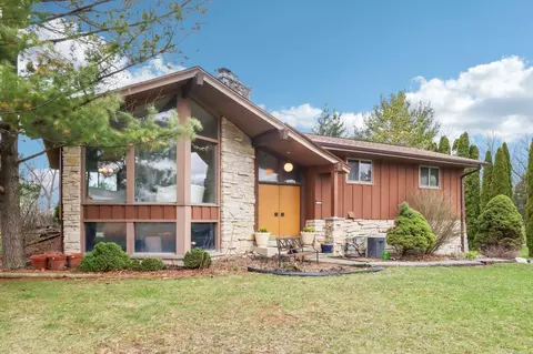 3133 S Reno, New Berlin, WI 53151