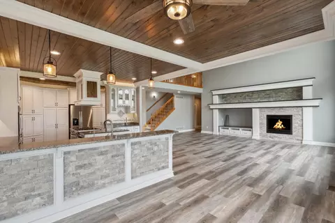 1561 Prestwick, Geneva, WI 53147